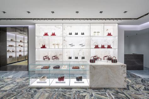 gucci via broletto 20 milano|gucci store milan.